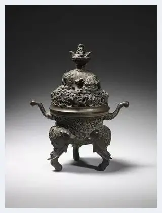 非法流失文物在英拍卖：3500年前西周青铜器 | 美术作品拍卖百科